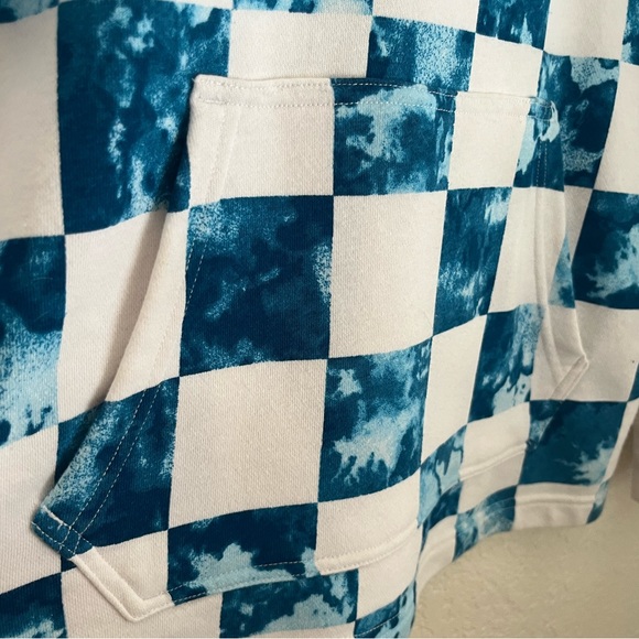 White and Blue Checkered Sweatshirt - Picture 9 of 9